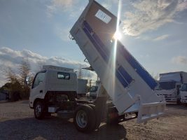 H27年　日野 デュトロ 3ｔ 低床ダンプ　AT車