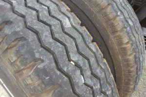 H26年　いすゞ エルフ 3ｔ 高床 ダンプ